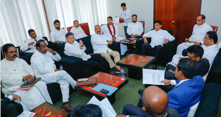 “විපක්ෂයට කිසිම වැඩපිලිවෙලක් නැහැ. යන්නේ කොහෙද දන්නේ නැහැ.”  එස්.බී. දිසානායක හිටපු ඇමති කට අරියි.